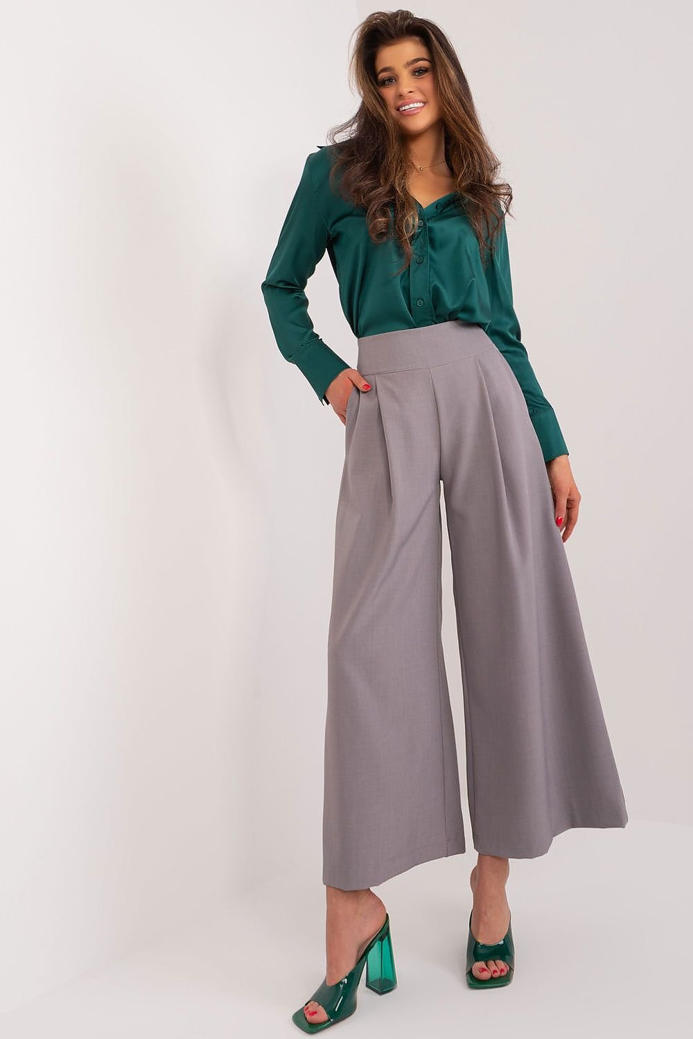 Women trousers Italy Moda